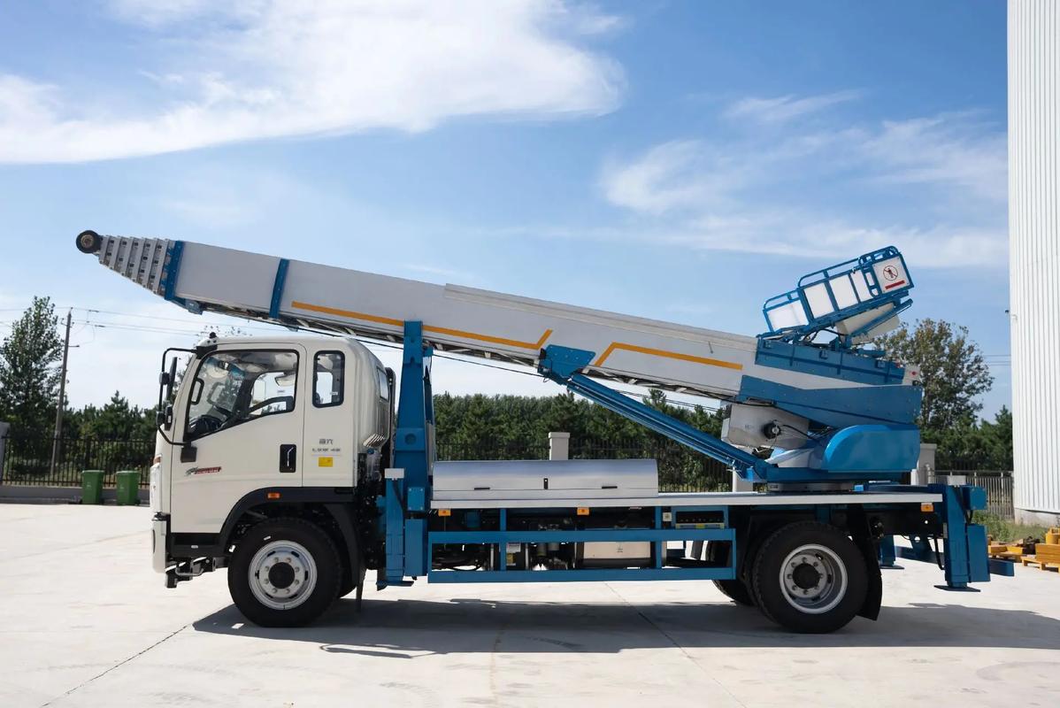 潍城云梯上料车租赁费用