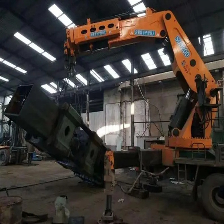 潍城200吨折臂吊出租